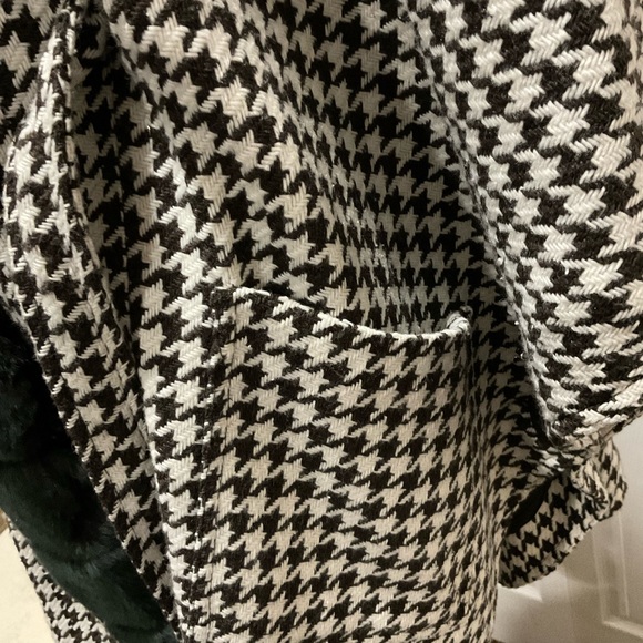 Coat - Picture 6 of 8